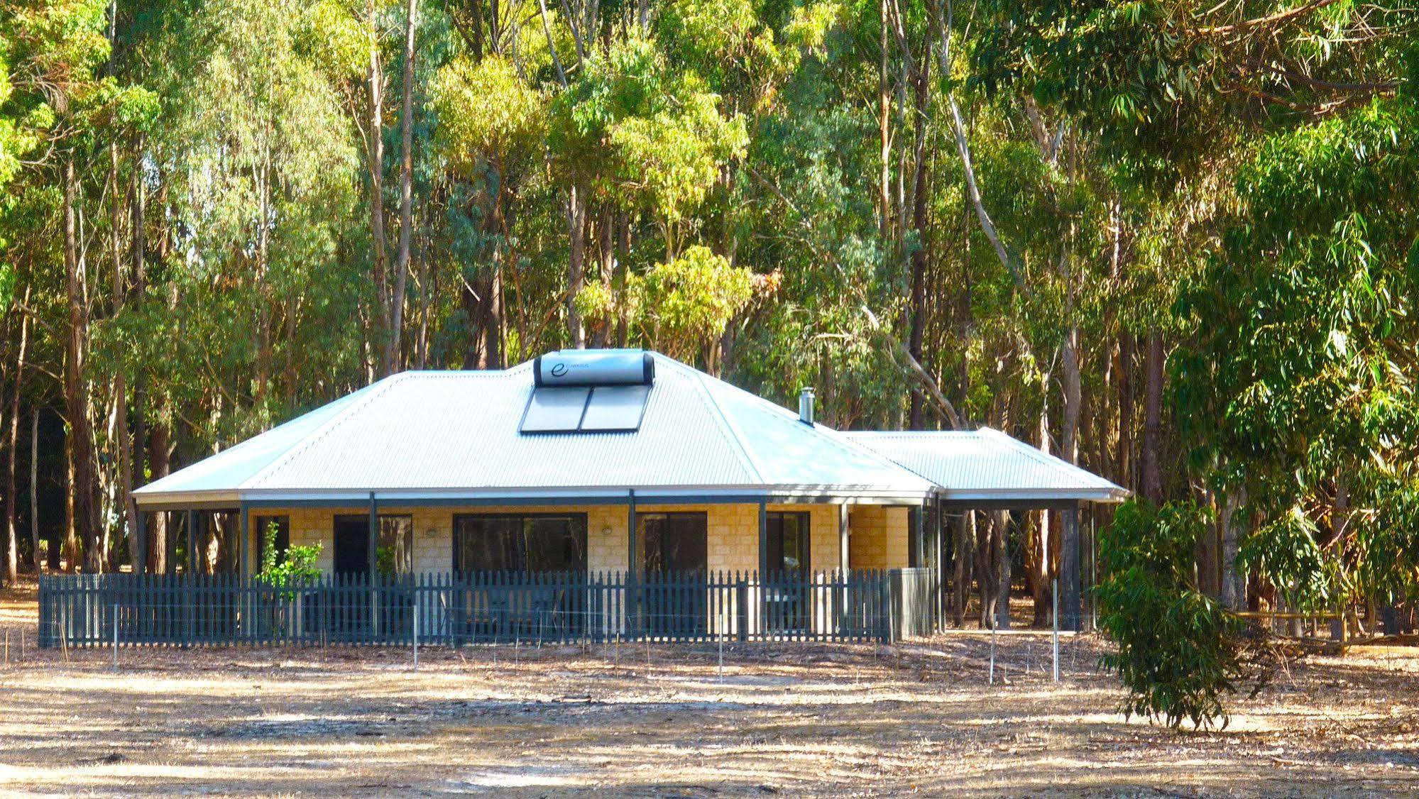 Margaret River Hideaway & Farmstay Bagian luar foto